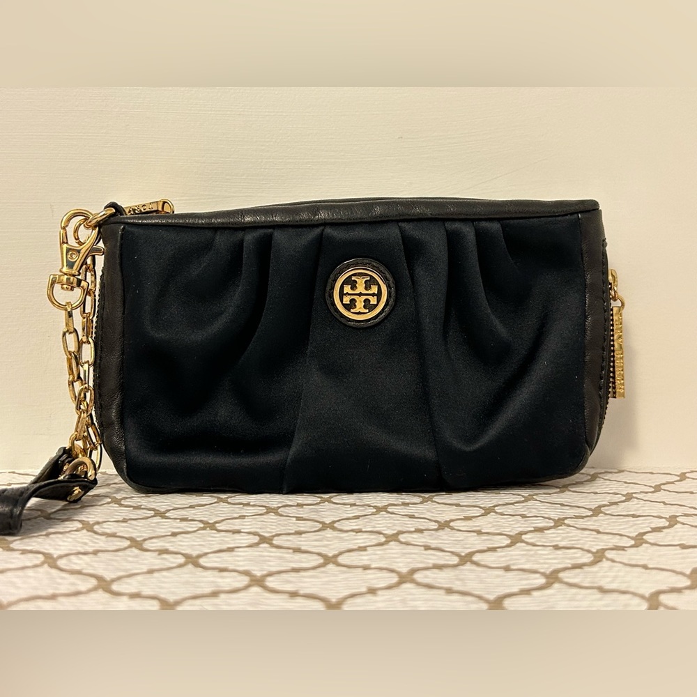 Tory Burch Madelyn Wristlet